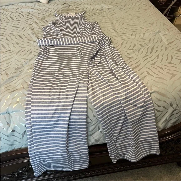 Sleeveless Blue and White Striped Jumpsuit - Picture 2 of 4